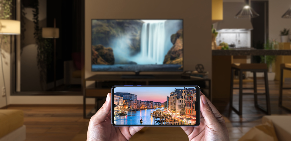 AQUOS 8K