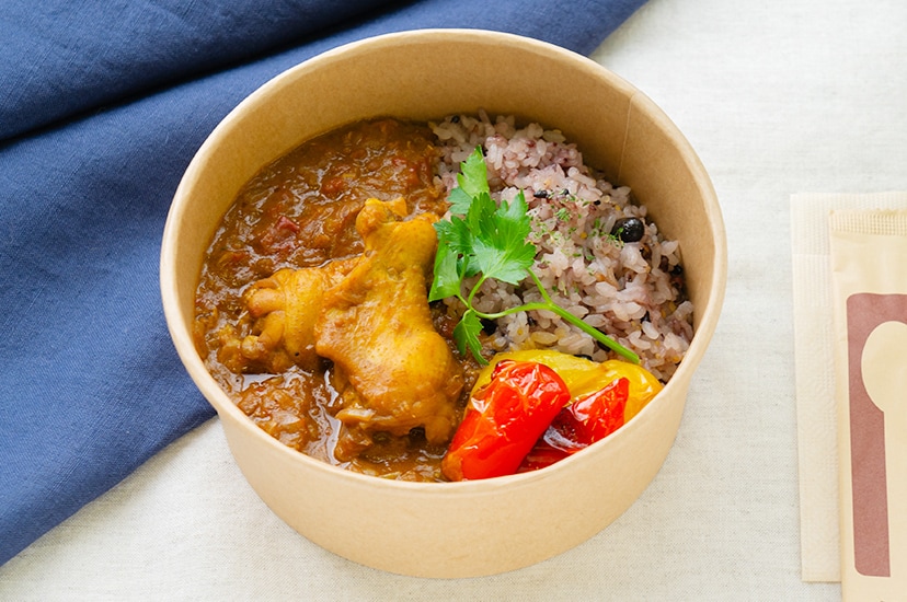 B：「骨付きチキンとトマトの無水カレー」＆「焼き野菜」のホットクックセット