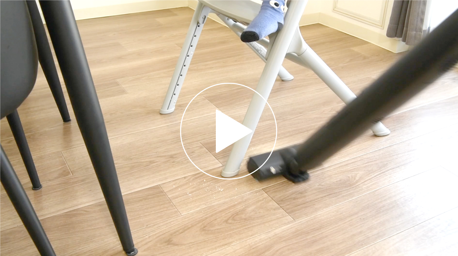 モニターさんがEC-XR2で掃除中の動画